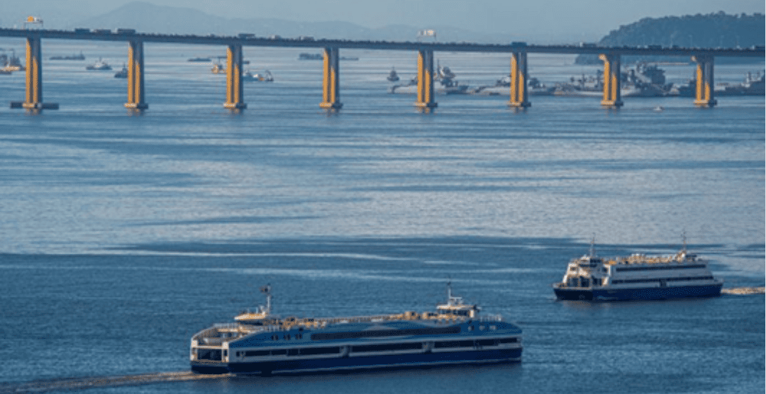 Tour pela Baía com saída da Praça XV - Imagem